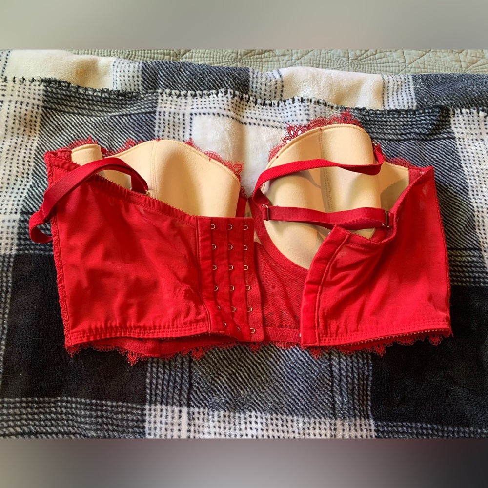 Victoria Secret bralette. Size 34DD. Red